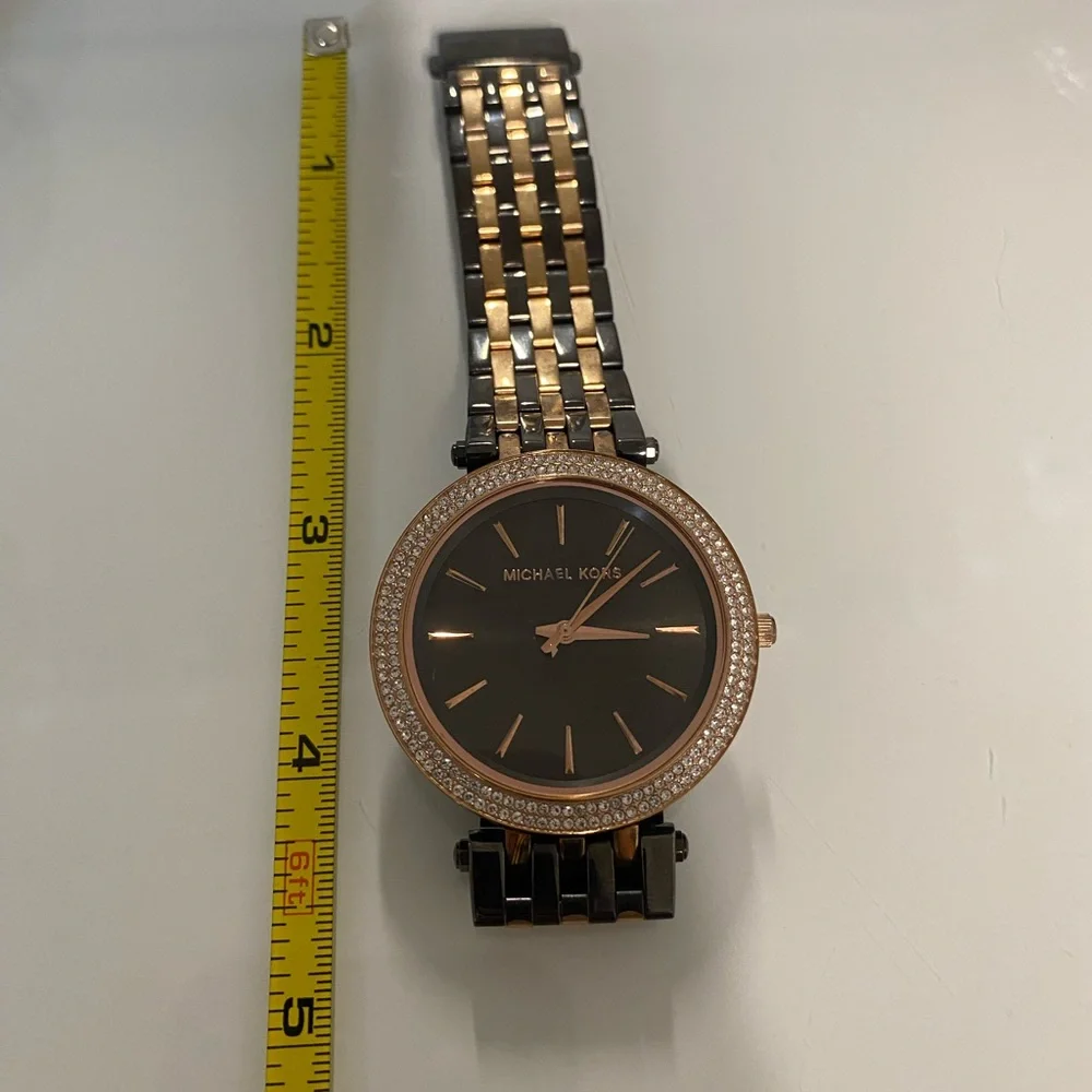 Michael Kors Watch - Picture 7 of 8